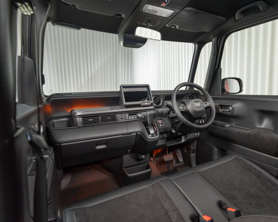 Car image 10