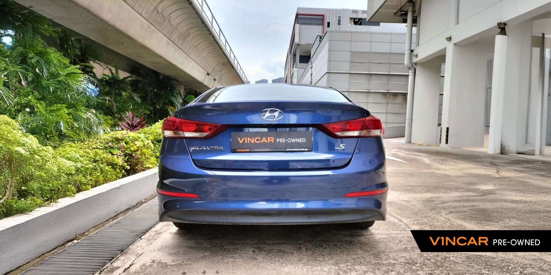 Car image 8