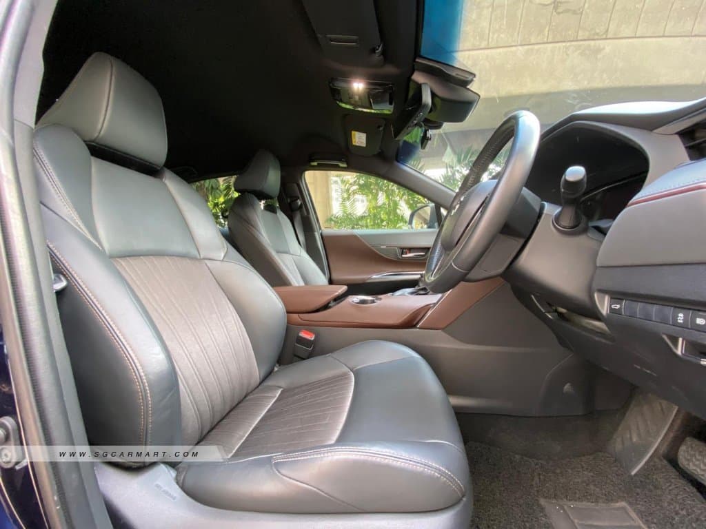 Car image 9