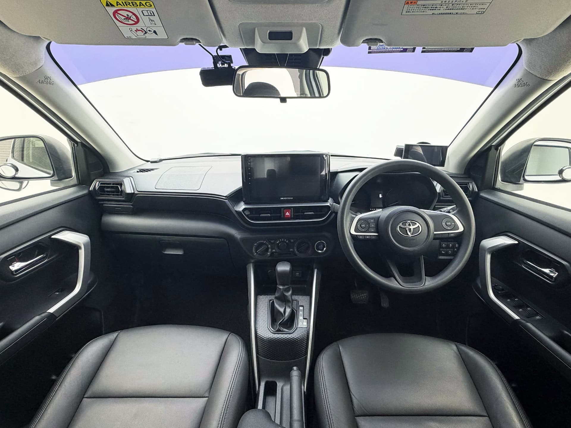 Car image 2