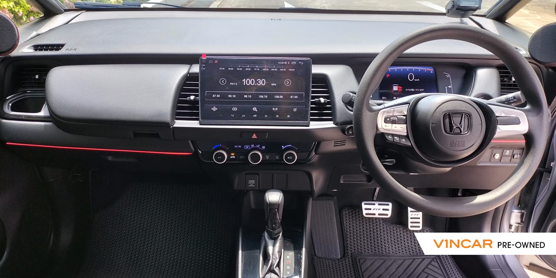 Car image 17