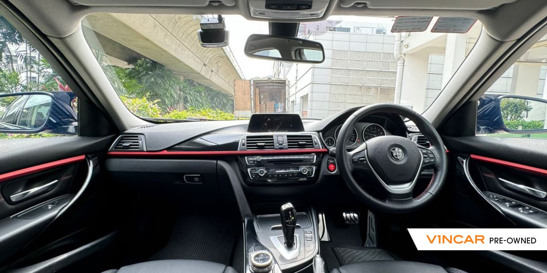 Car image 27