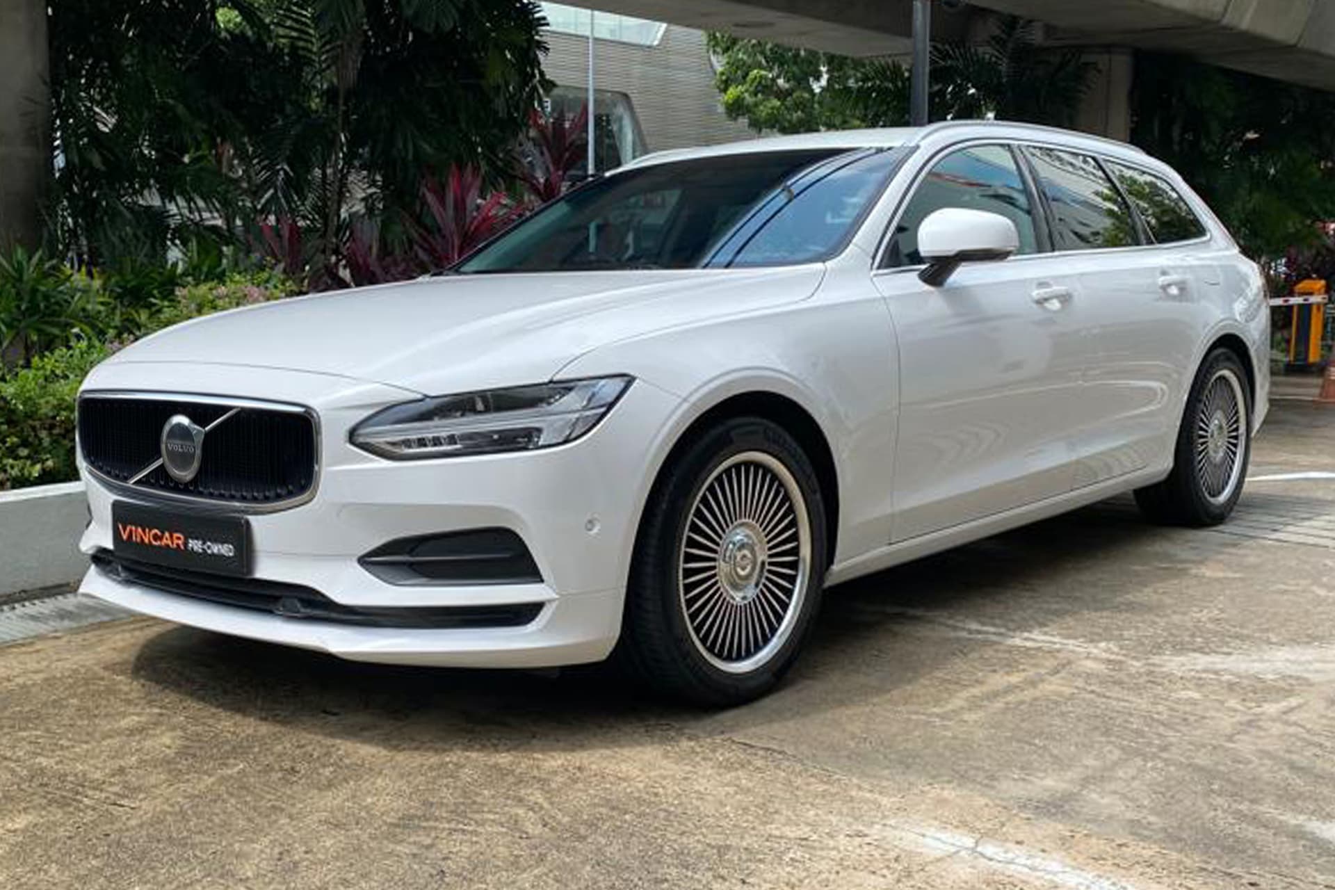 Volvo V90 T5 Momentum
