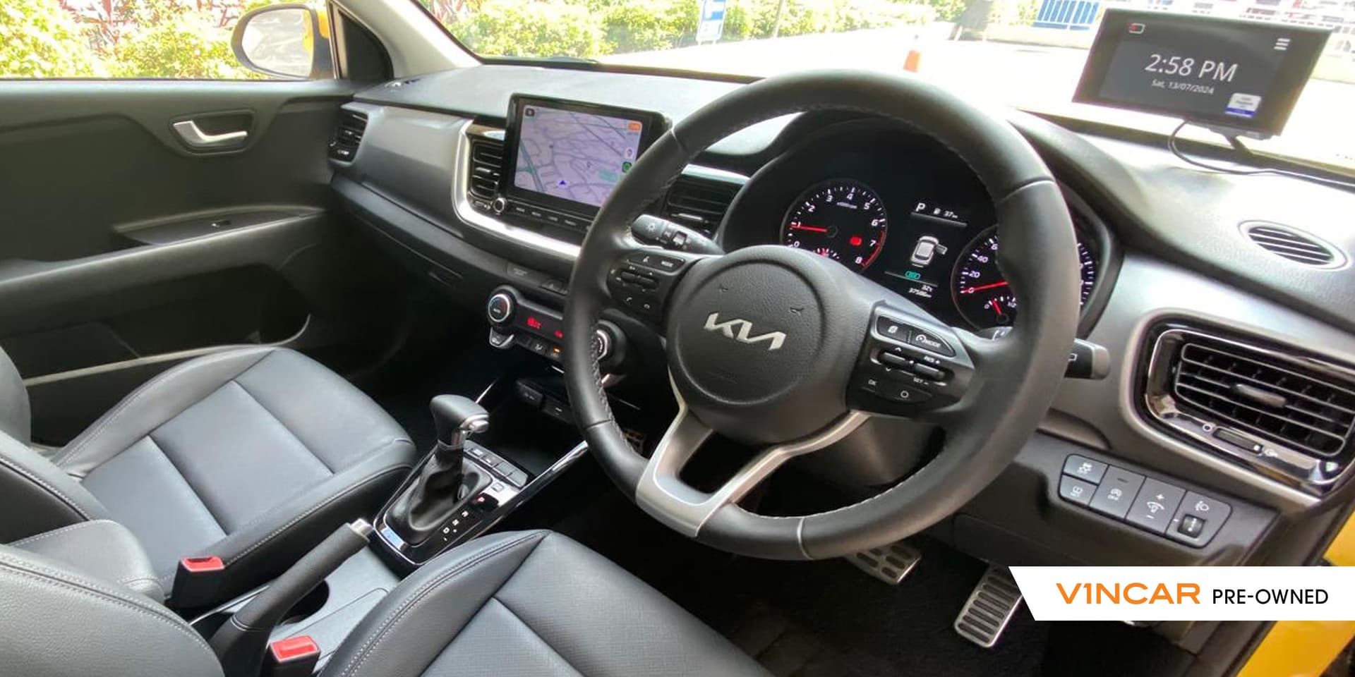 Car image 18