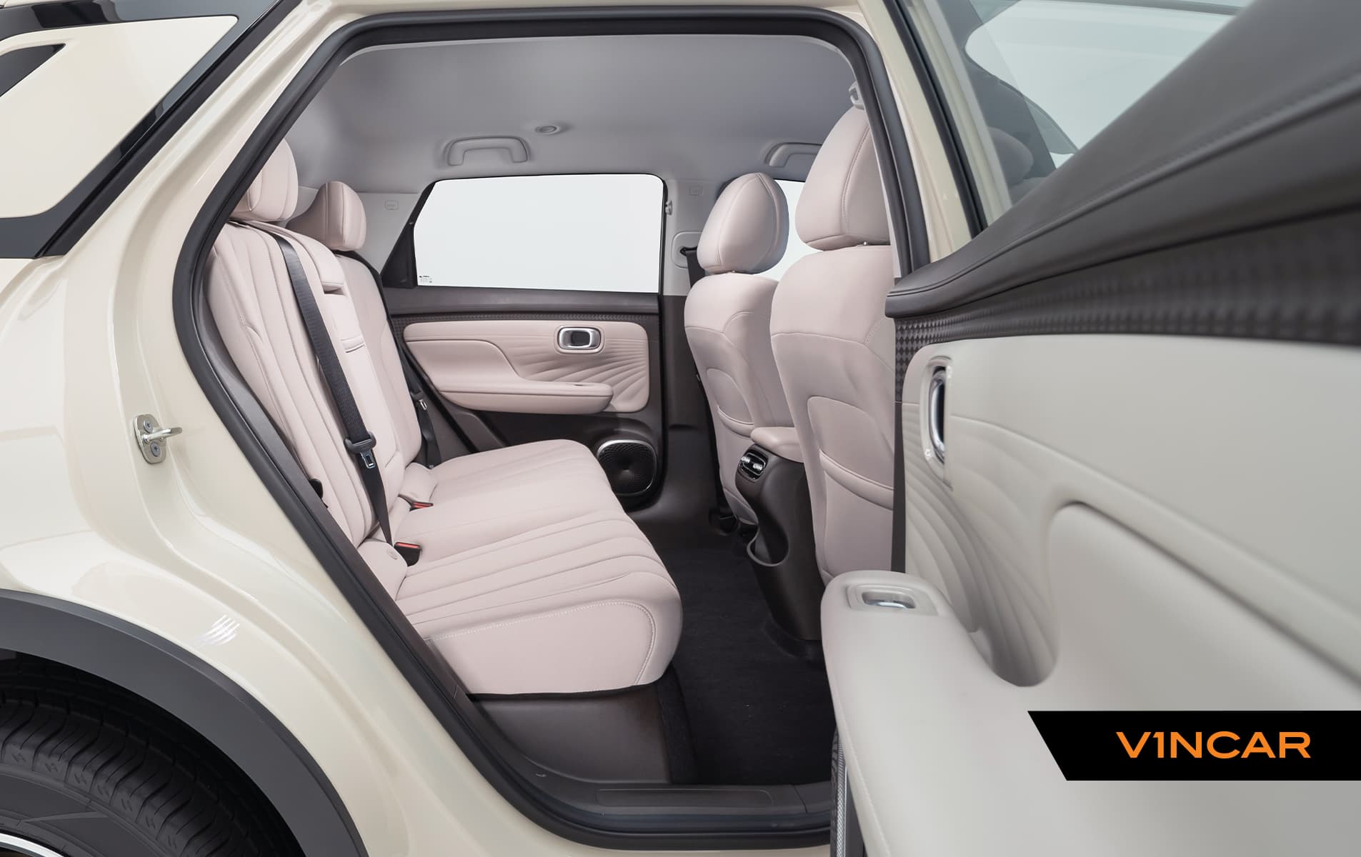 Car image 39