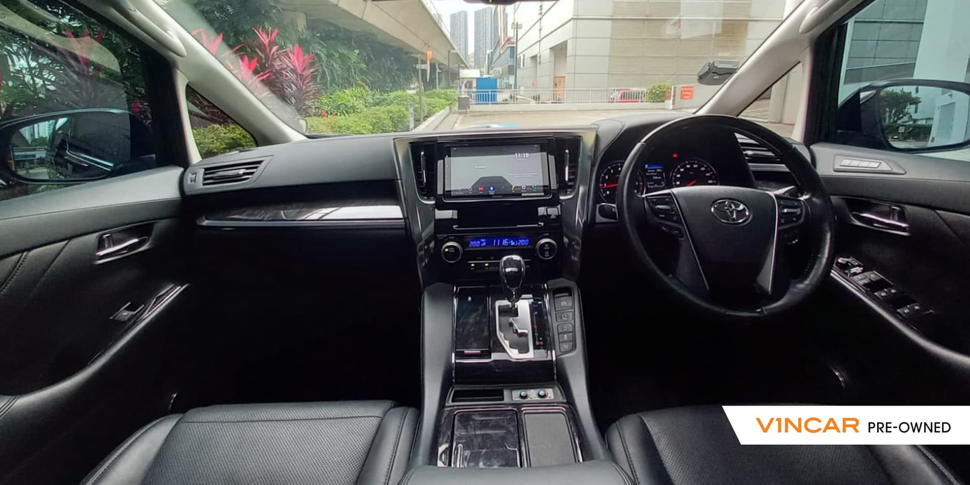 Car image 8