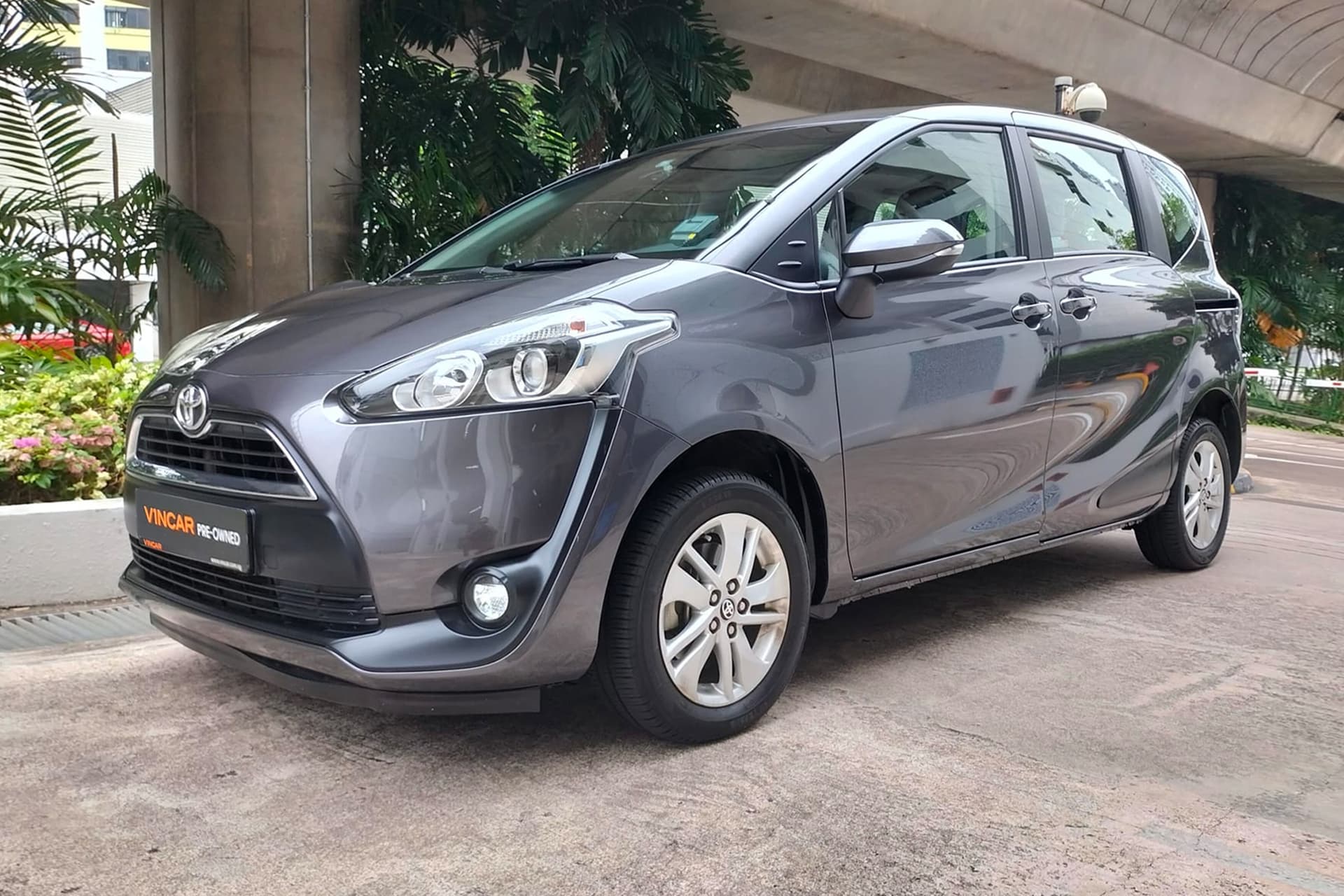 Toyota Sienta 1.5G A