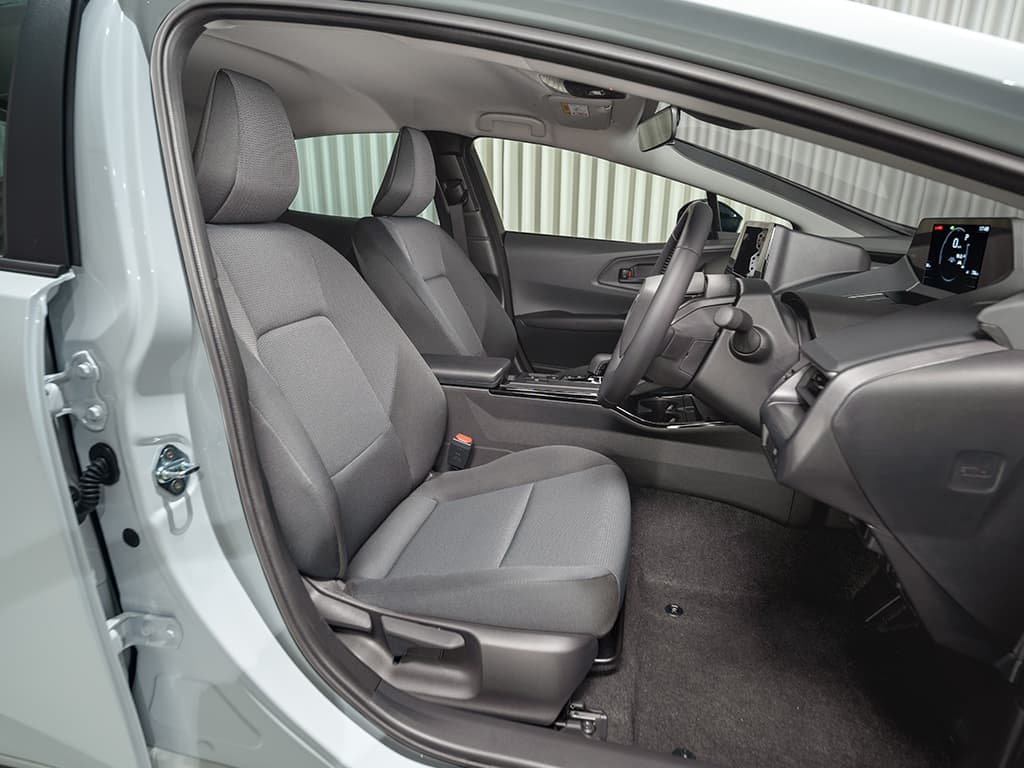 Car image 6