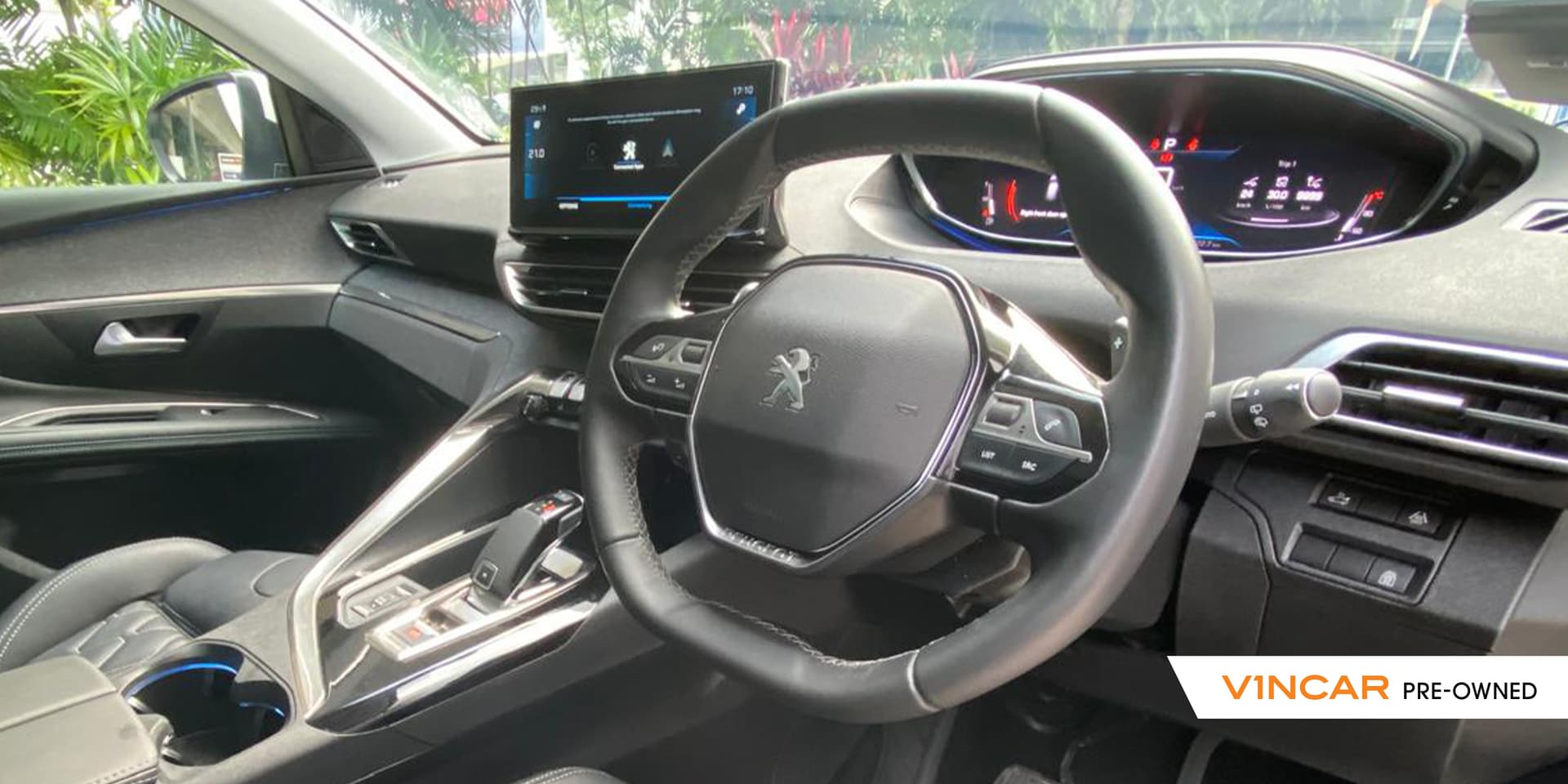 Car image 9