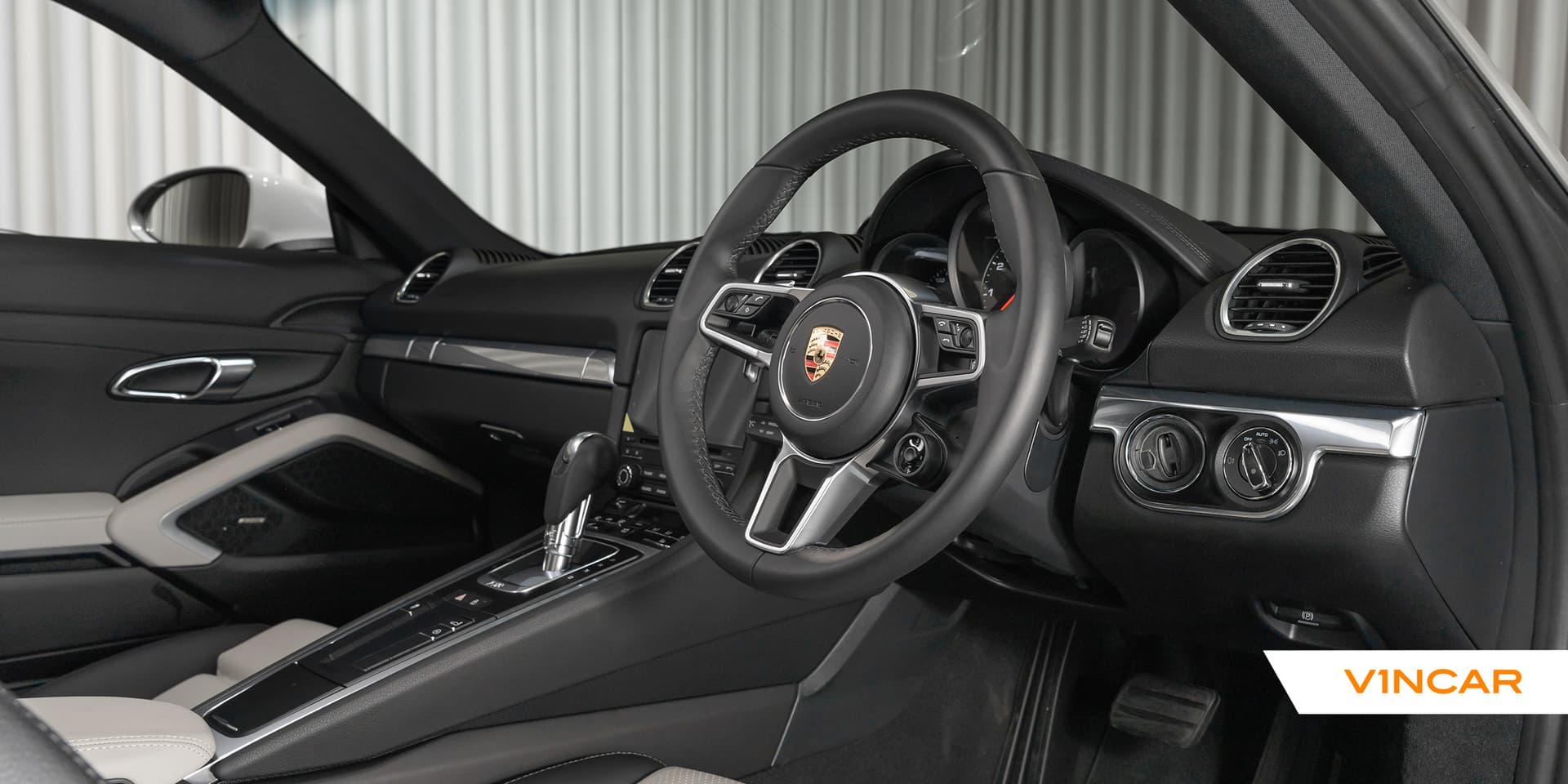 Car image 22