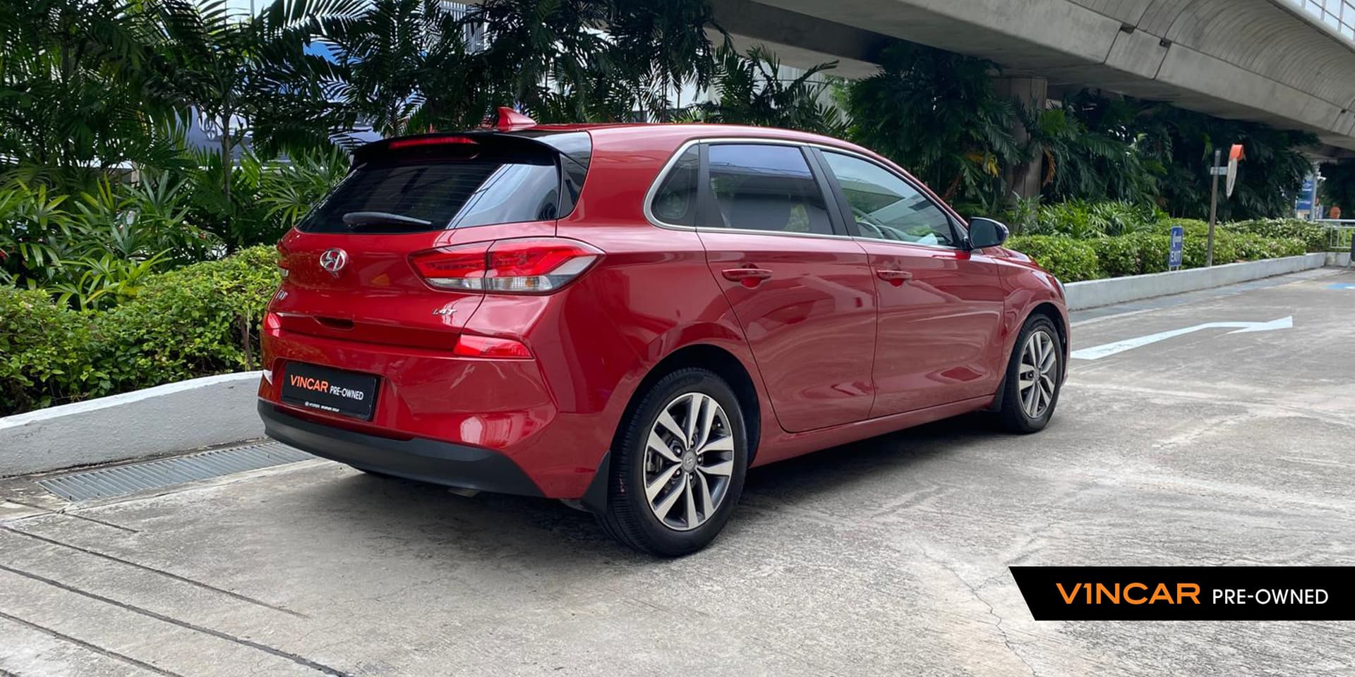 Car image 12