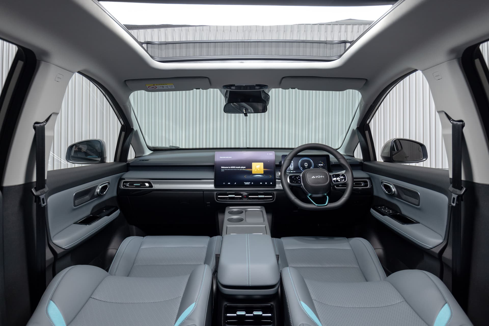 Car image 13