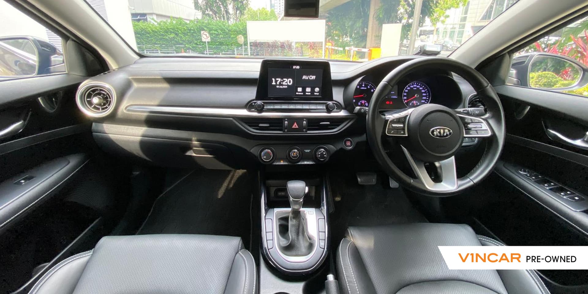 Car image 7