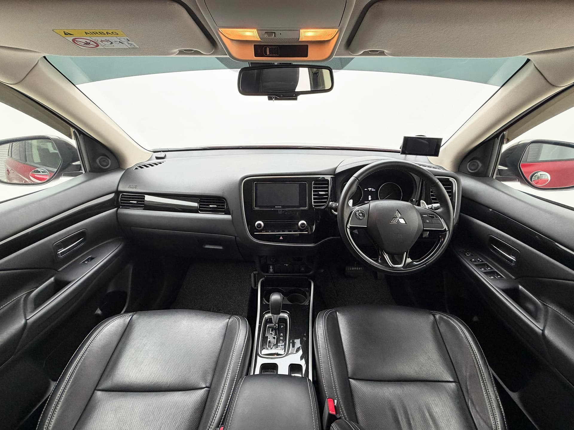 Car image 5