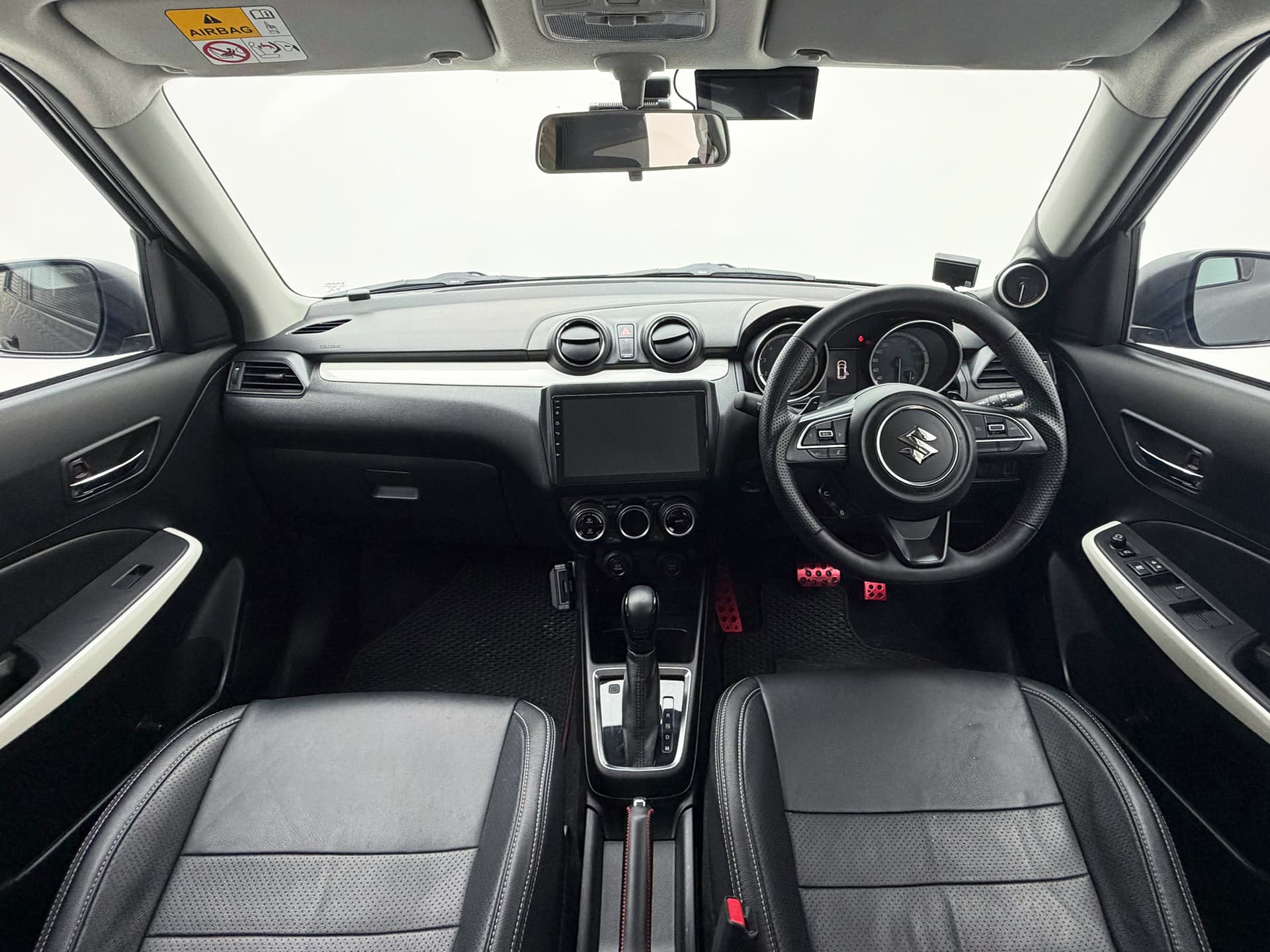 Car image 6