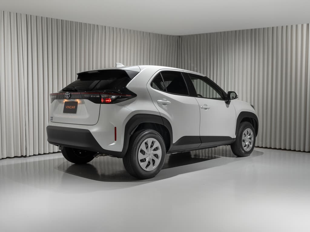 Car image 4
