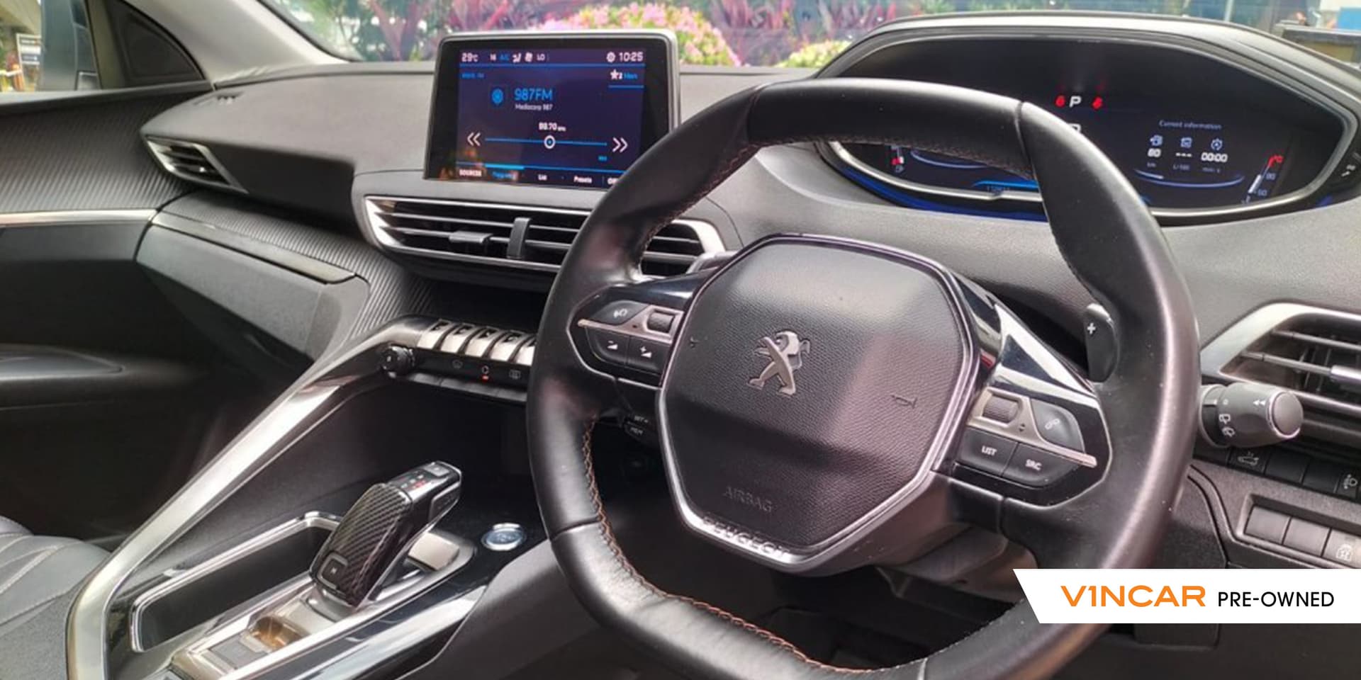 Car image 8