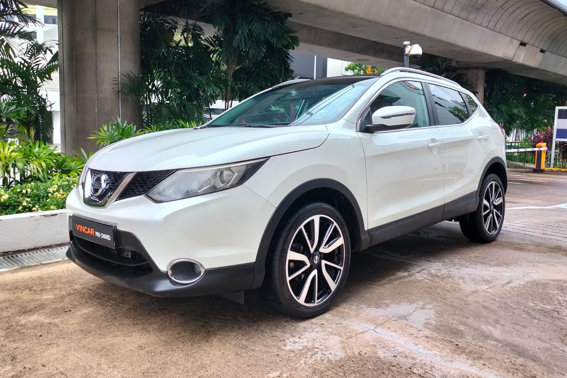 Nissan Qashqai 2.0 CVT ABS D/Airbag 2WD 5DR S/R