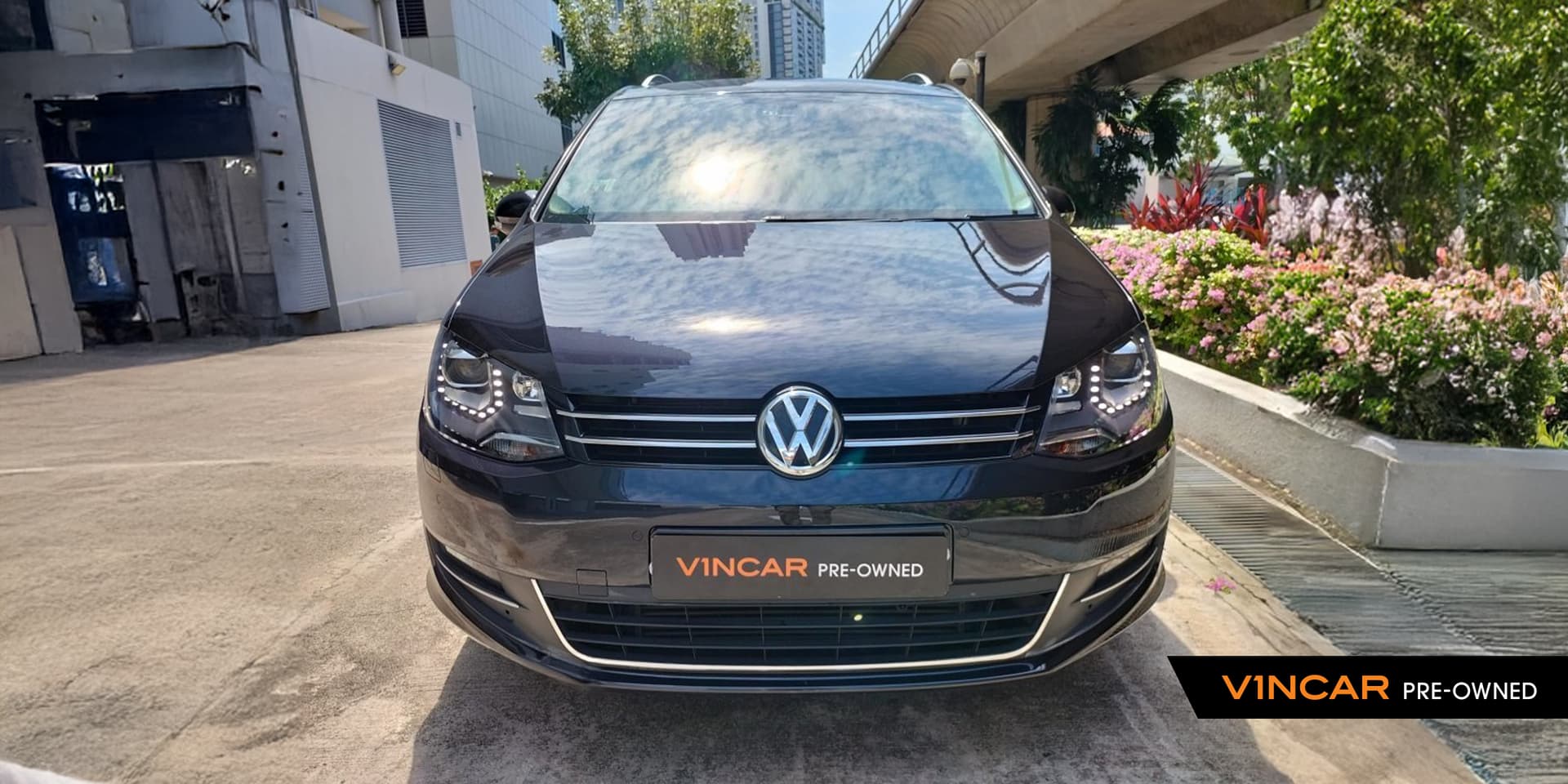 Car image 10