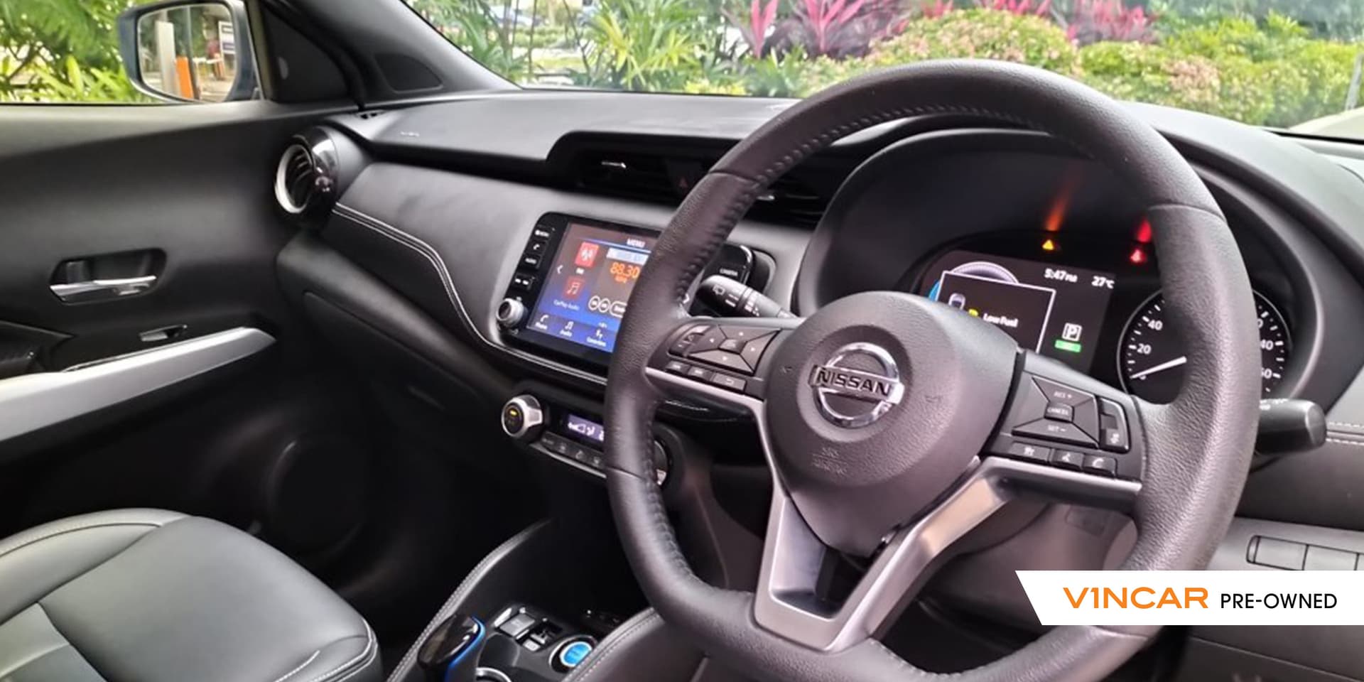 Car image 16