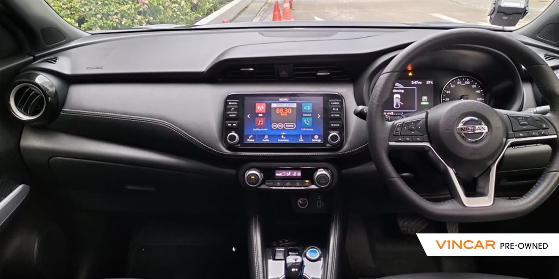 Car image 21