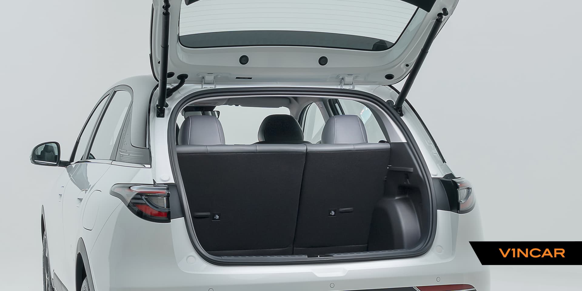 Car image 48