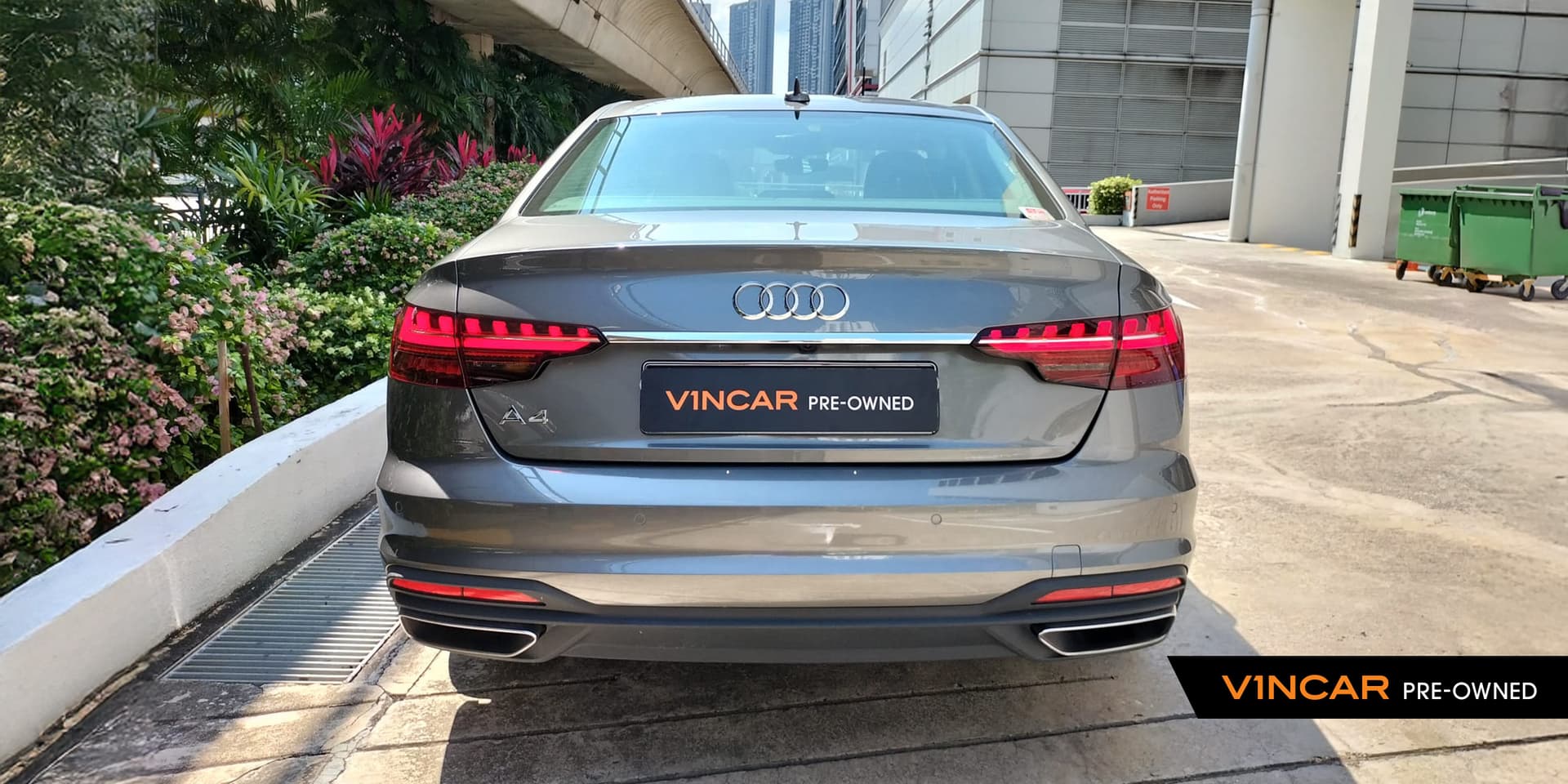 Car image 12