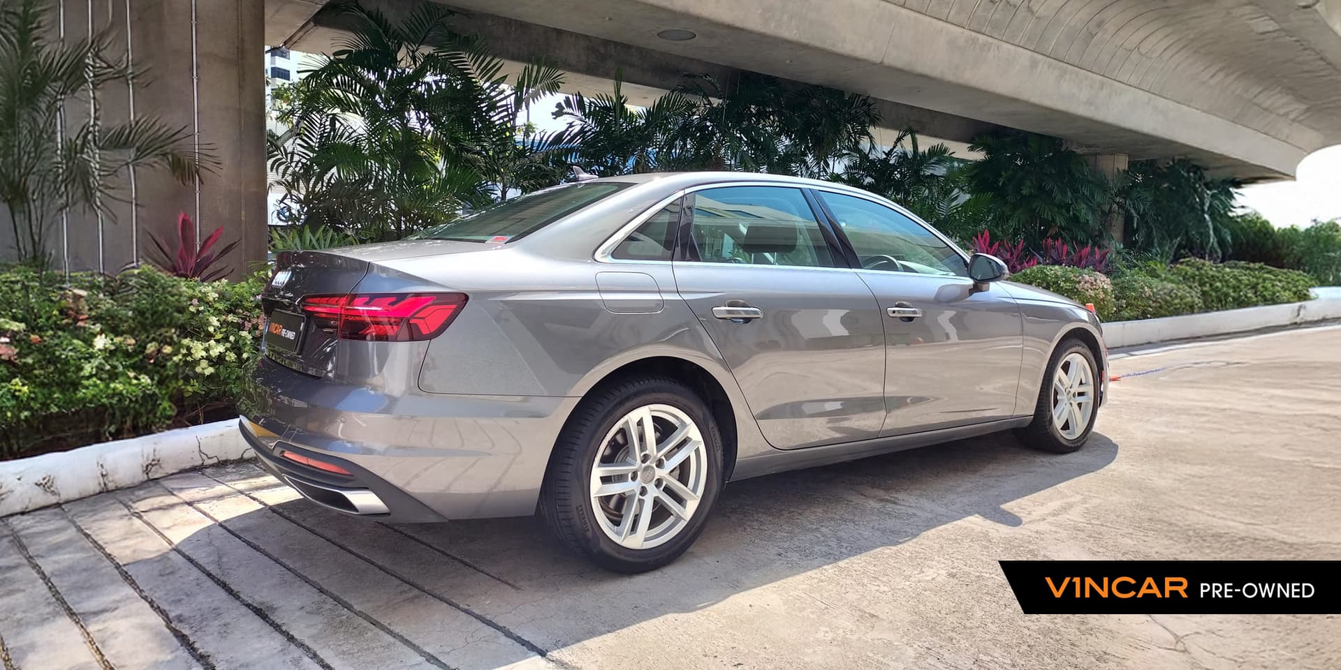 Car image 19