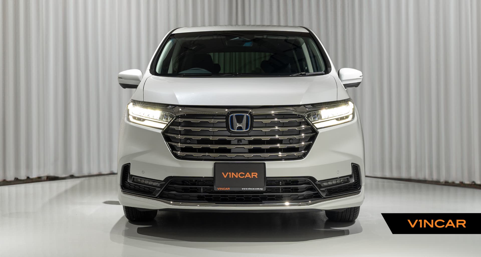 Car image 16