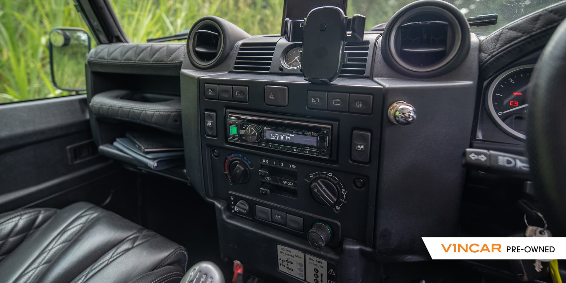 Car image 9