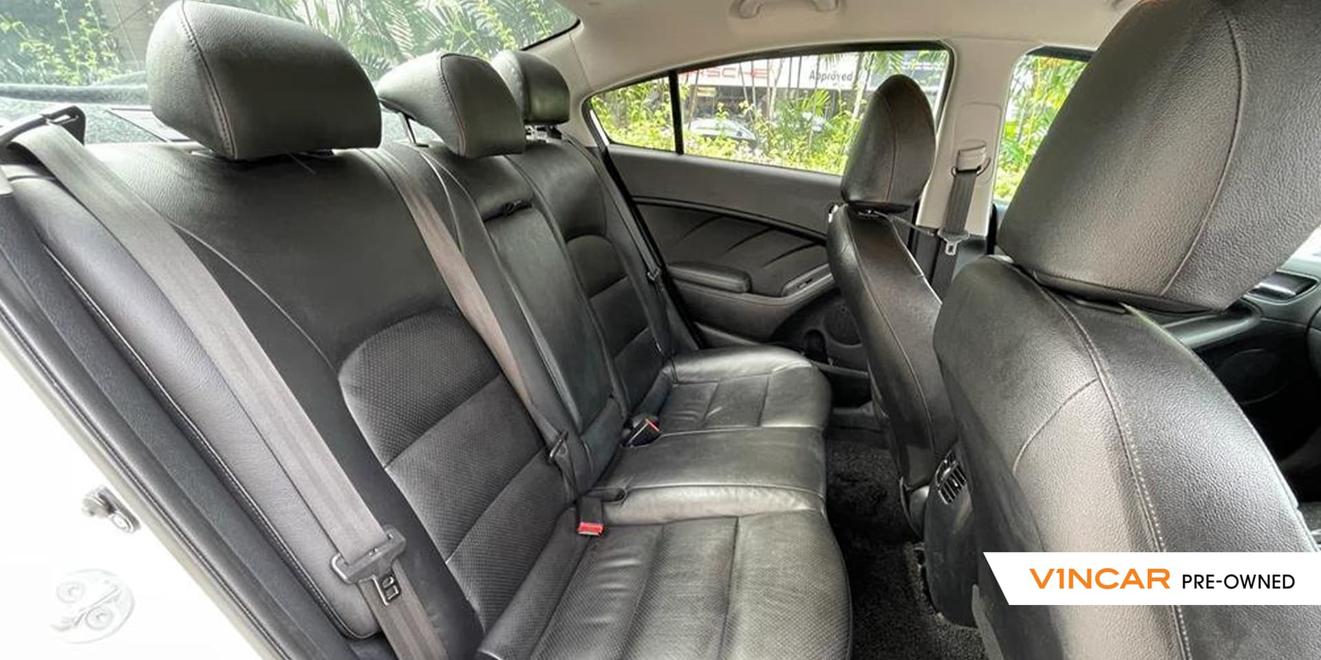 Car image 25