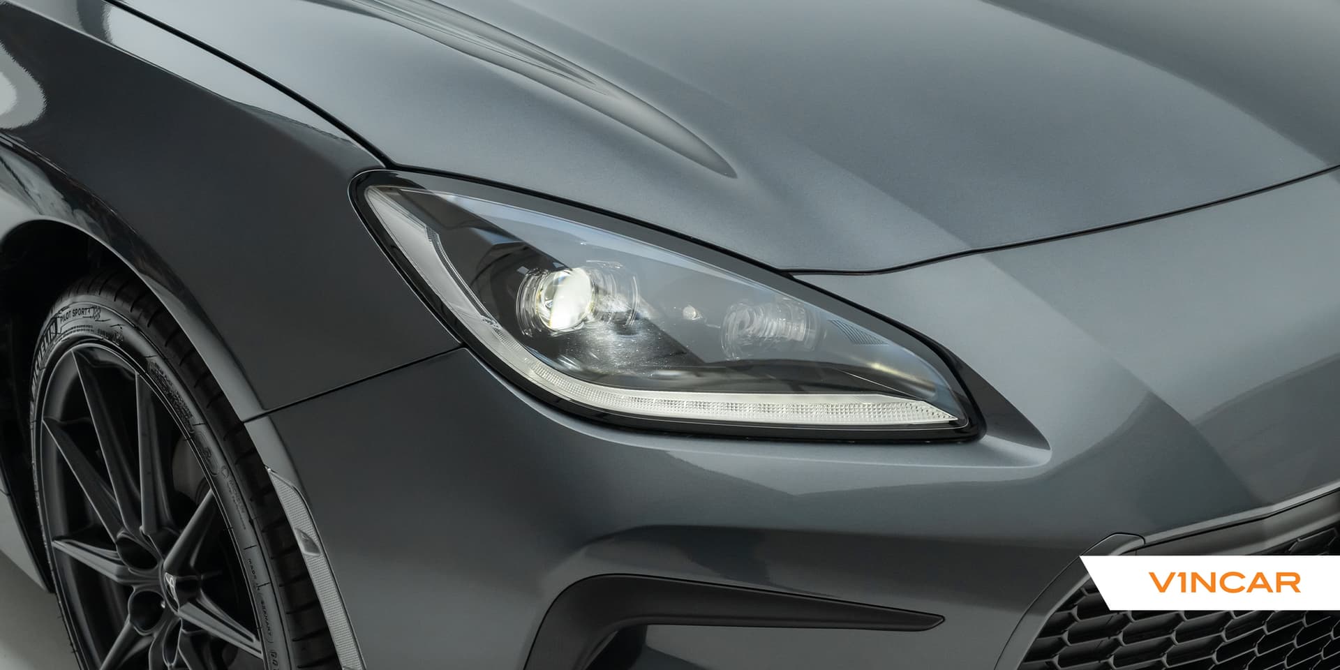 Car image 32