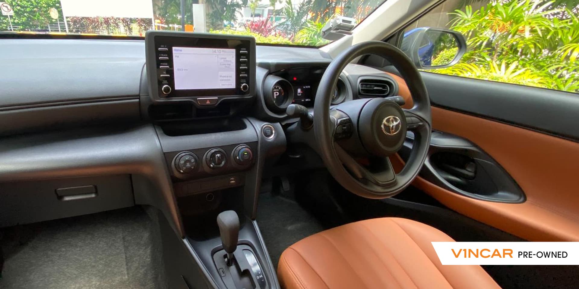 Car image 9