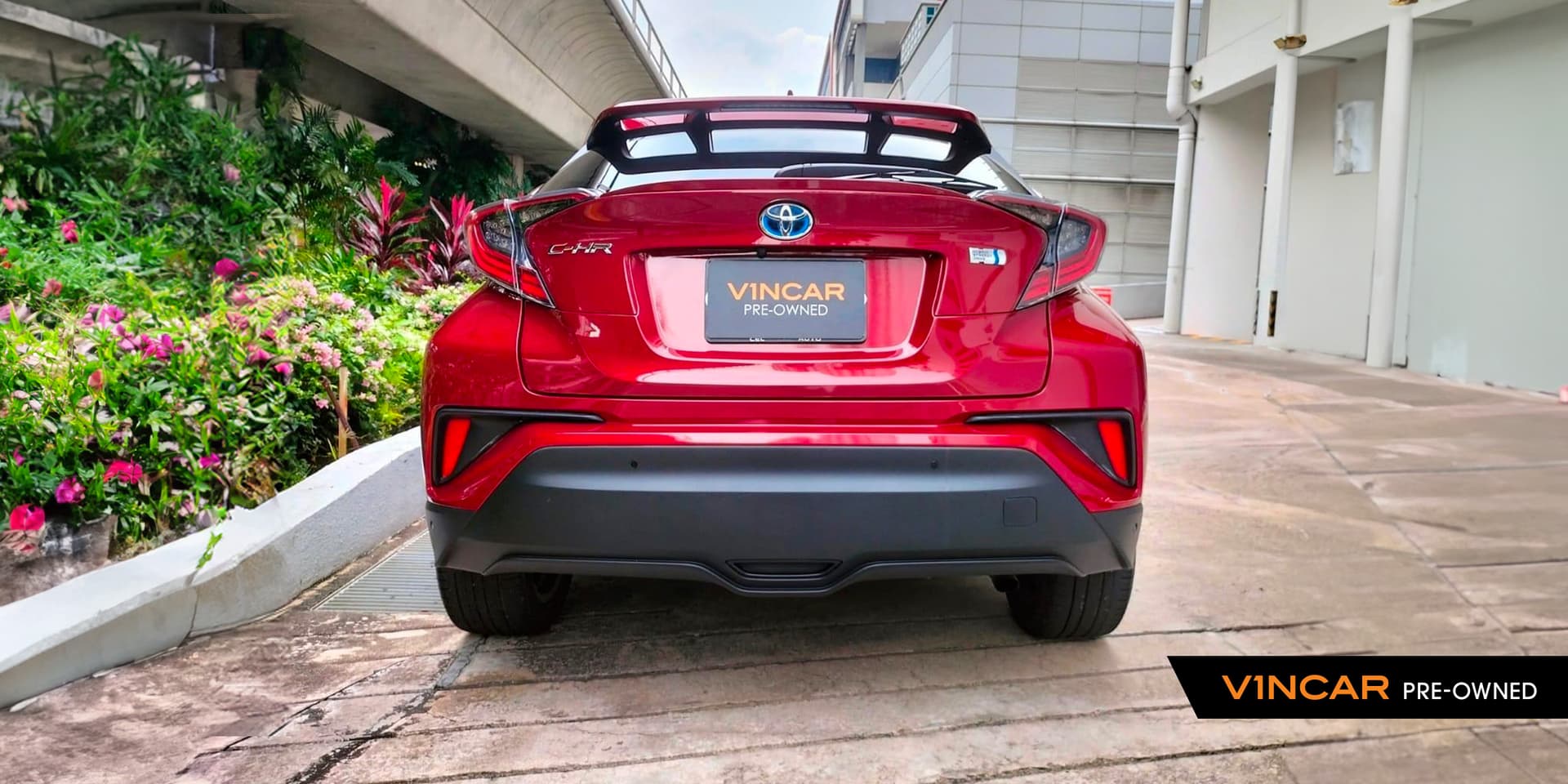 Car image 12