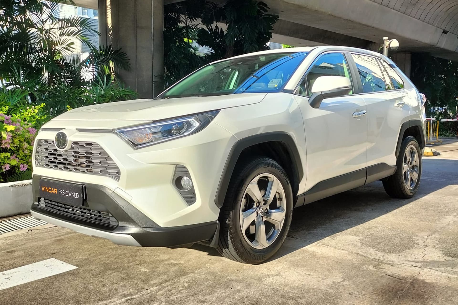 Toyota RAV4 2.0 PREMIUM SUV (AUTO) (2WD)