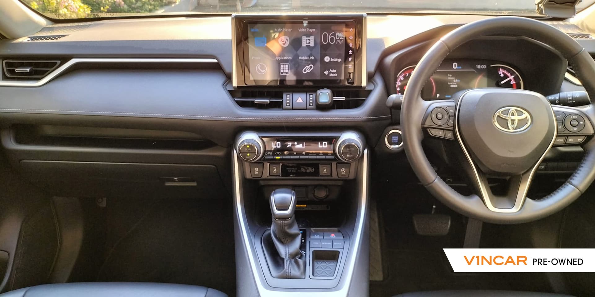 Car image 8
