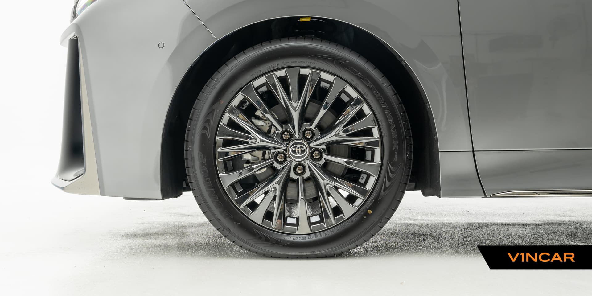 Car image 27