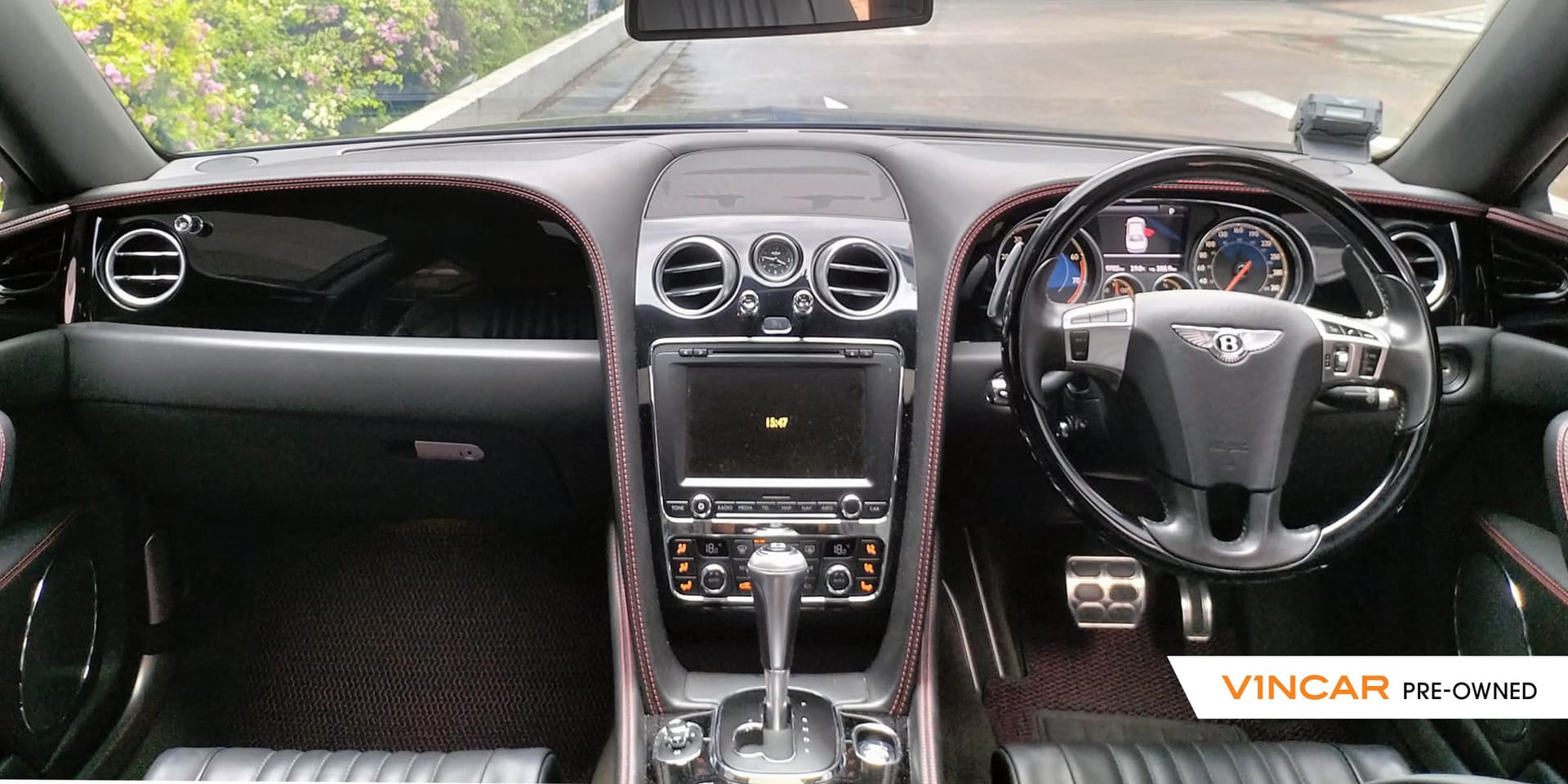 Car image 8