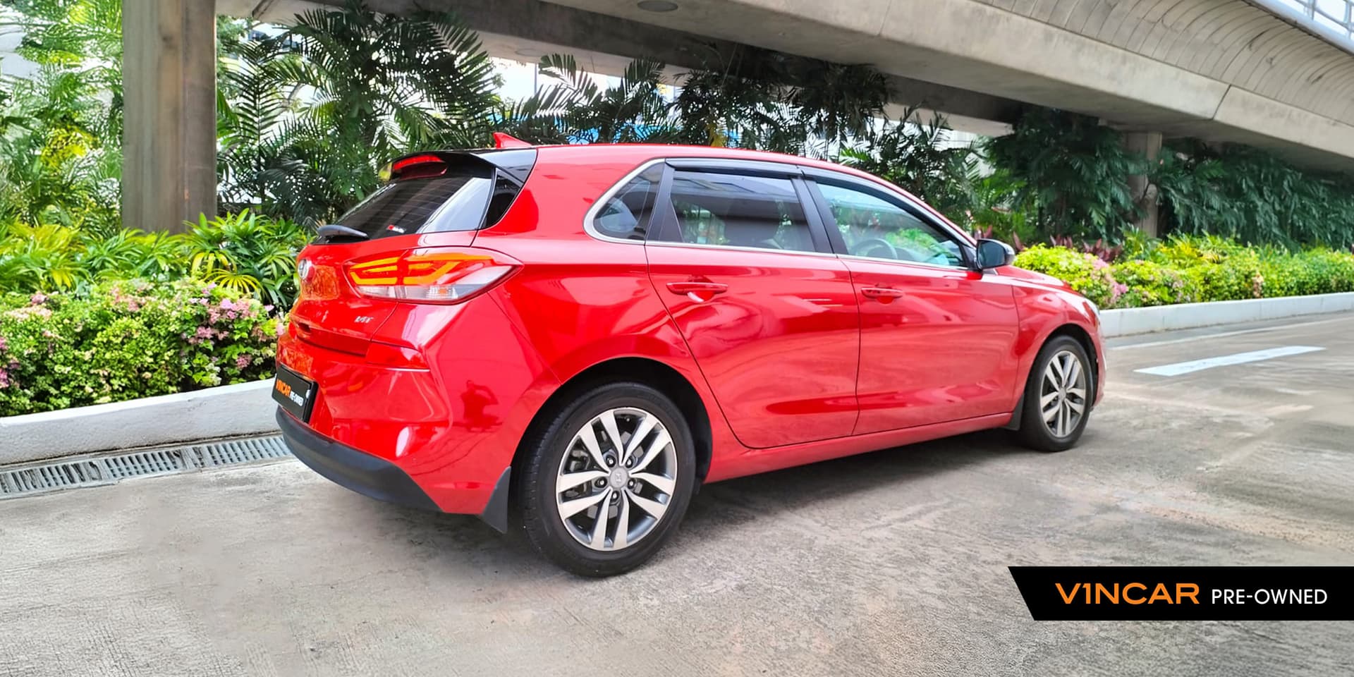 Car image 3