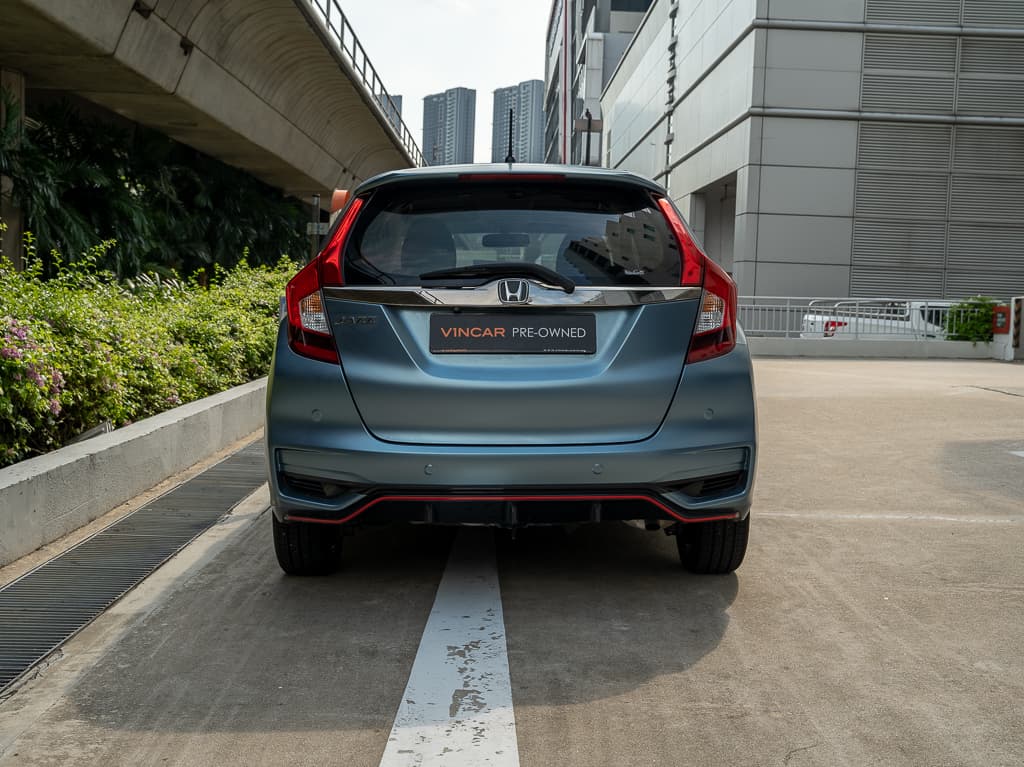 Car image 4