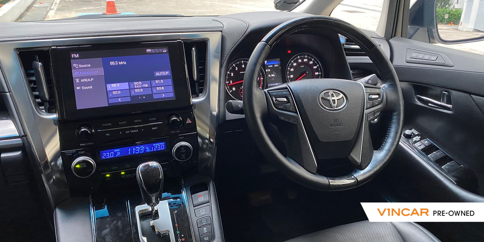 Car image 18