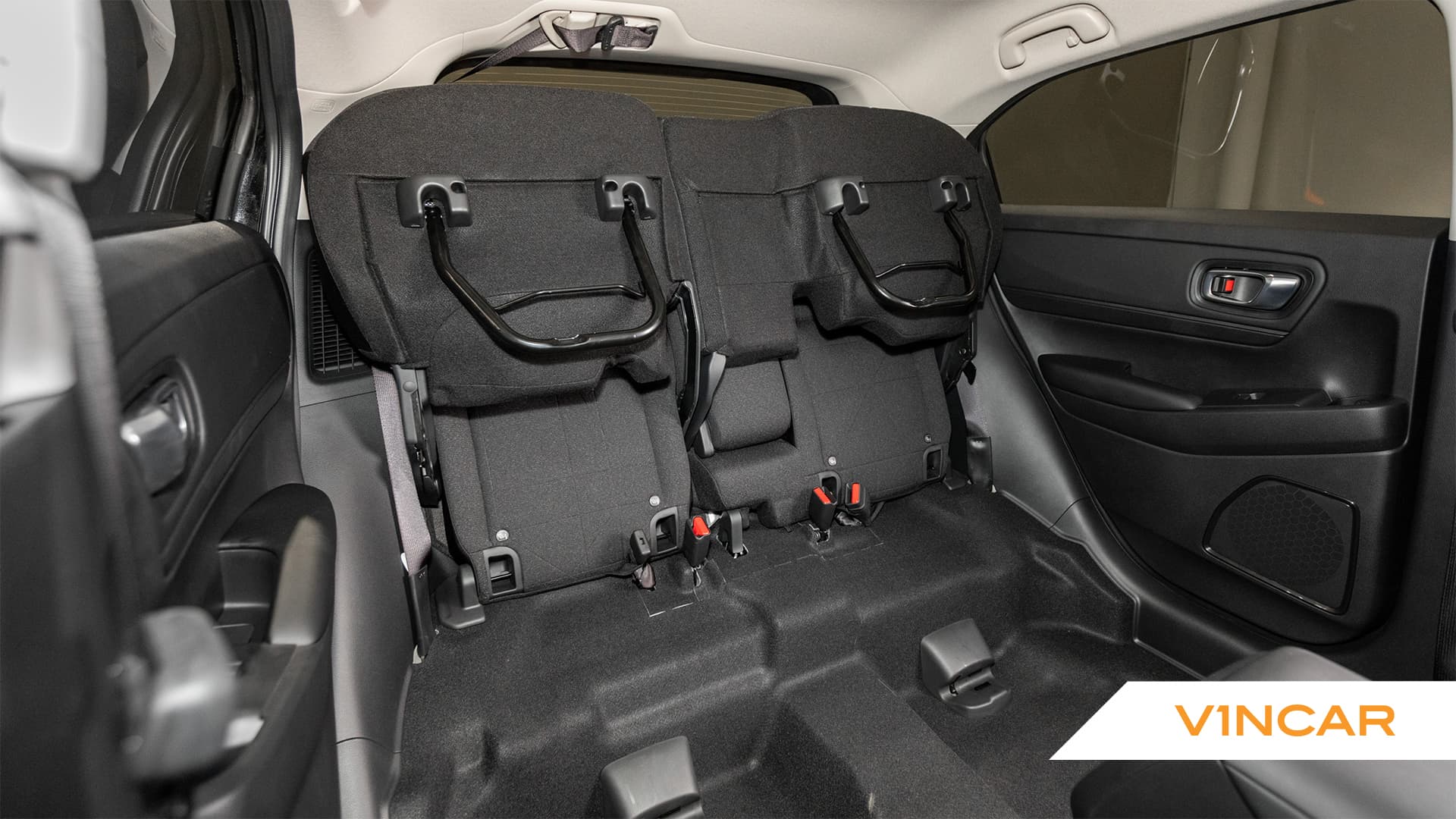 Car image 37