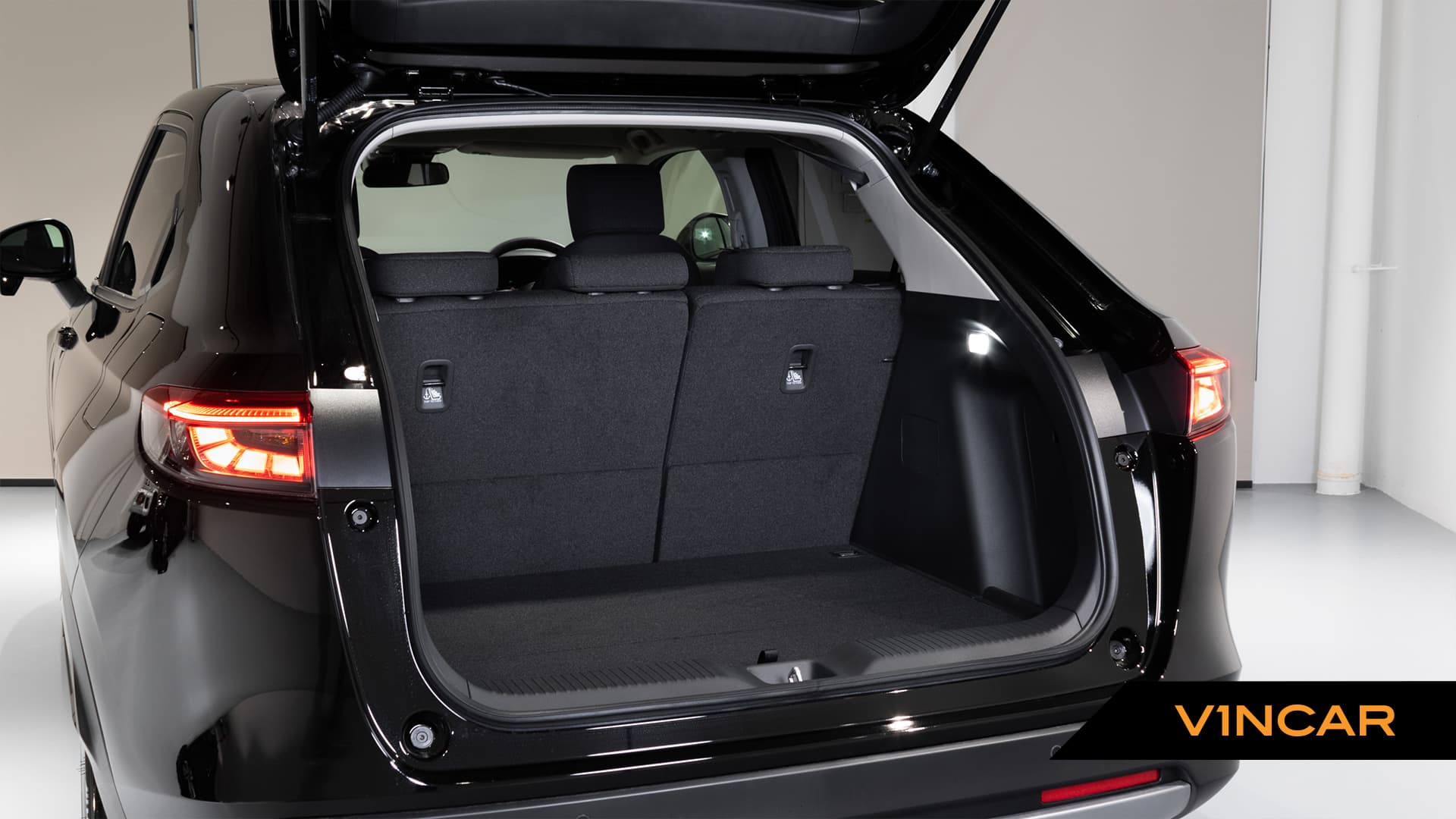 Car image 40